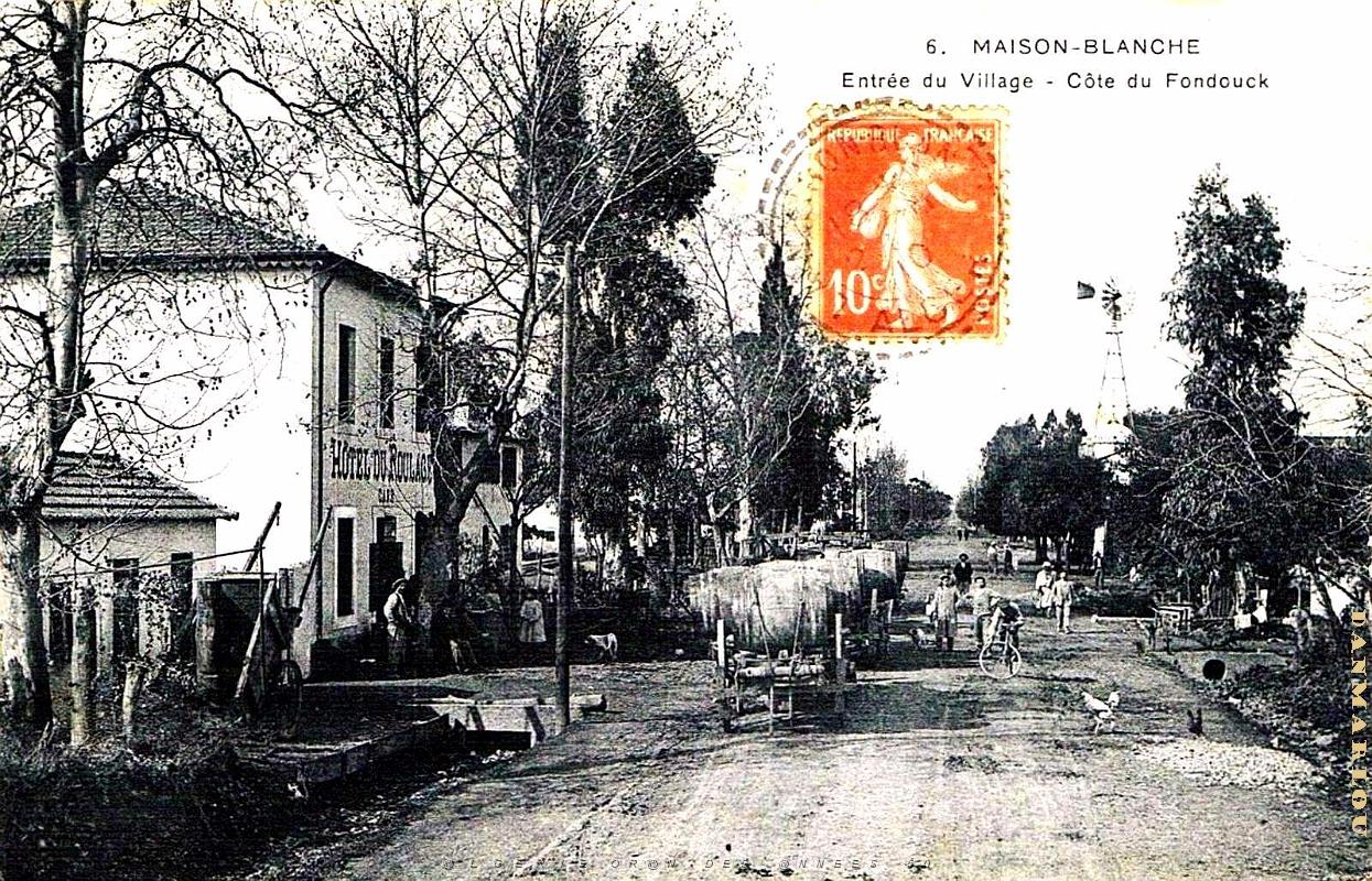 2310- Maison-Blanche - Entree du Village - 1910.jpg